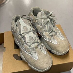 Yeezy 500 salt